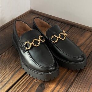 NWT Sam & Libby Black Loafers with Gold Charm Detail